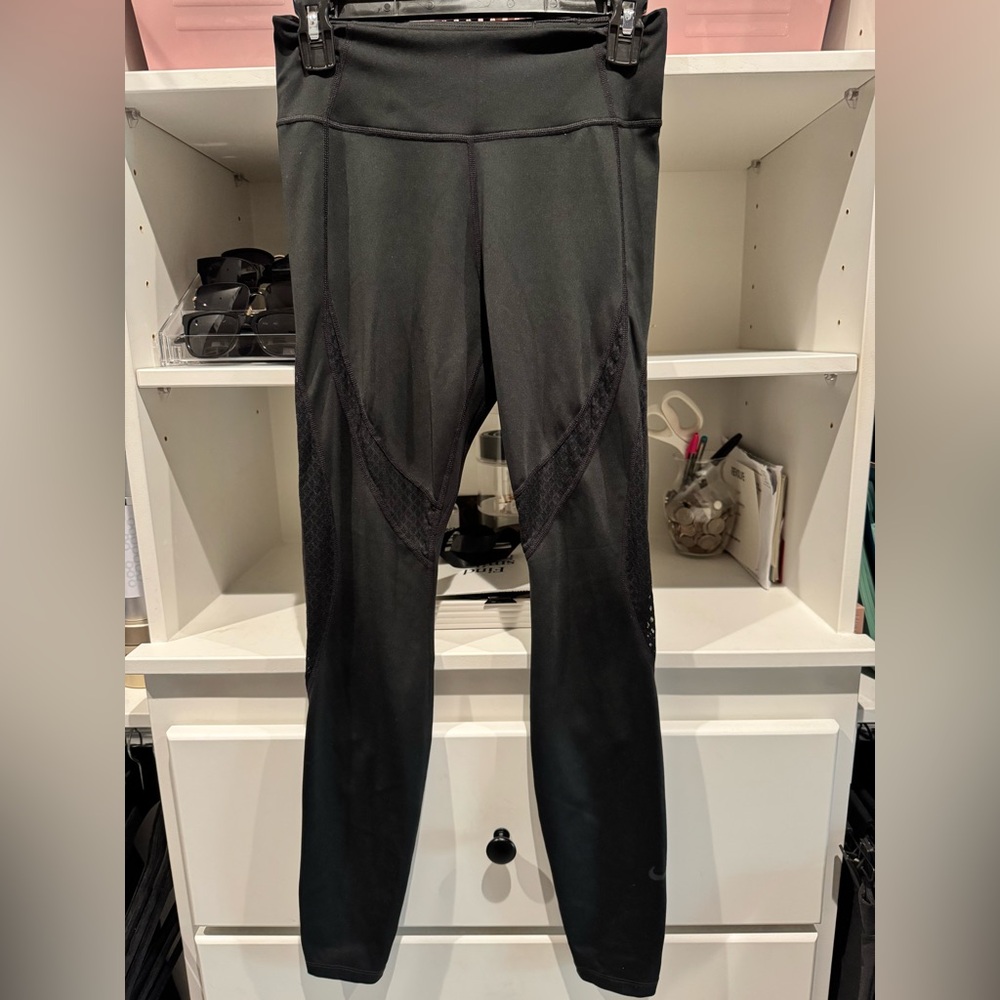 Nike Black Performance Leggings for Active Lifestyle